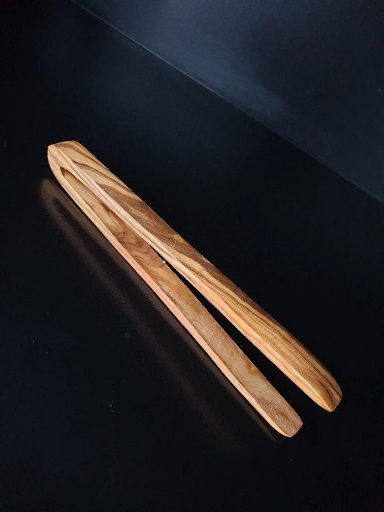 Pince en bois d'olivier
